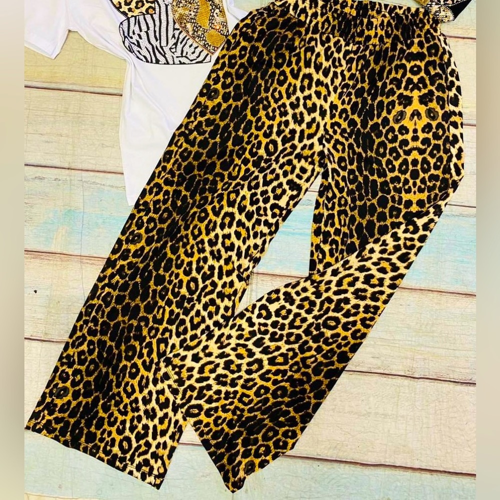 Animal print pant